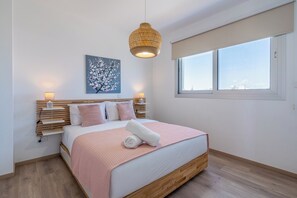Apartamento, 2 habitaciones, cocina, vistas a la ciudad | Tabla de planchar con plancha y wifi gratis