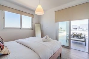 Apartment, 2 Schlafzimmer, Küche, Stadtblick | Bügeleisen/Bügelbrett, kostenloses WLAN