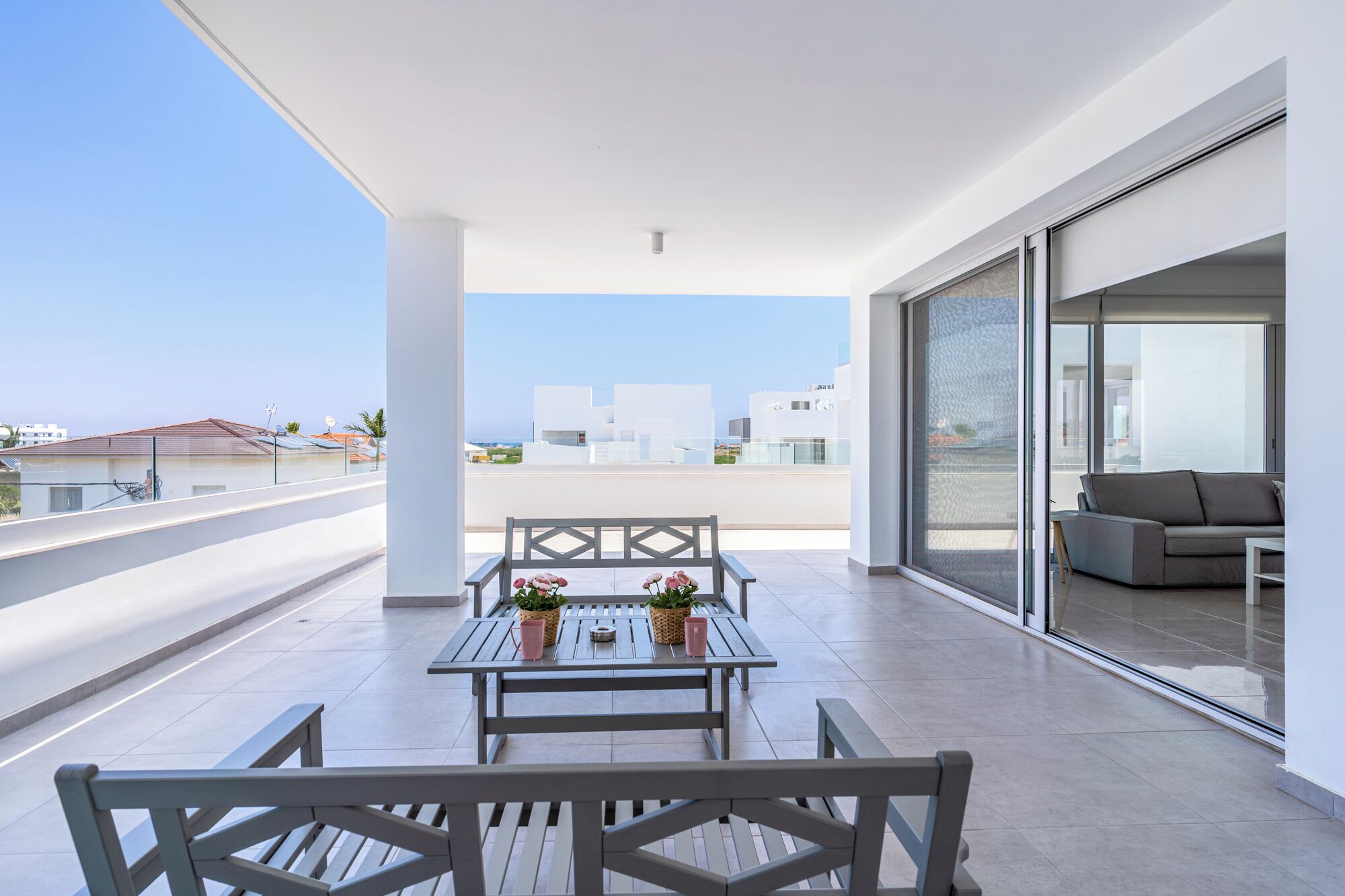 Íbúð - 2 svefnherbergi - eldhús - borgarsýn | Svalir