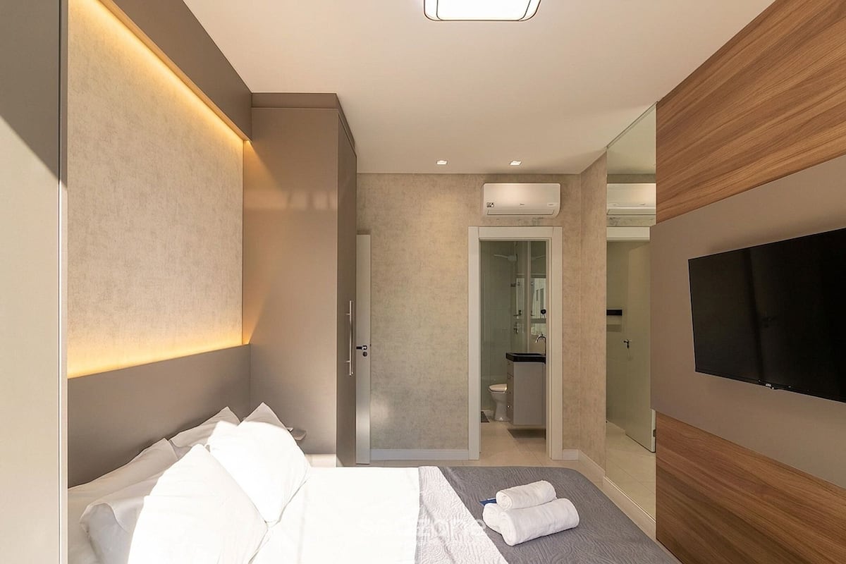 2 bedrooms