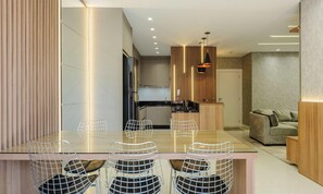 Basic Apartment | Interior -  Aptos em prédio a 90 m da praia de Perequê - RIHs (Porto Belo)