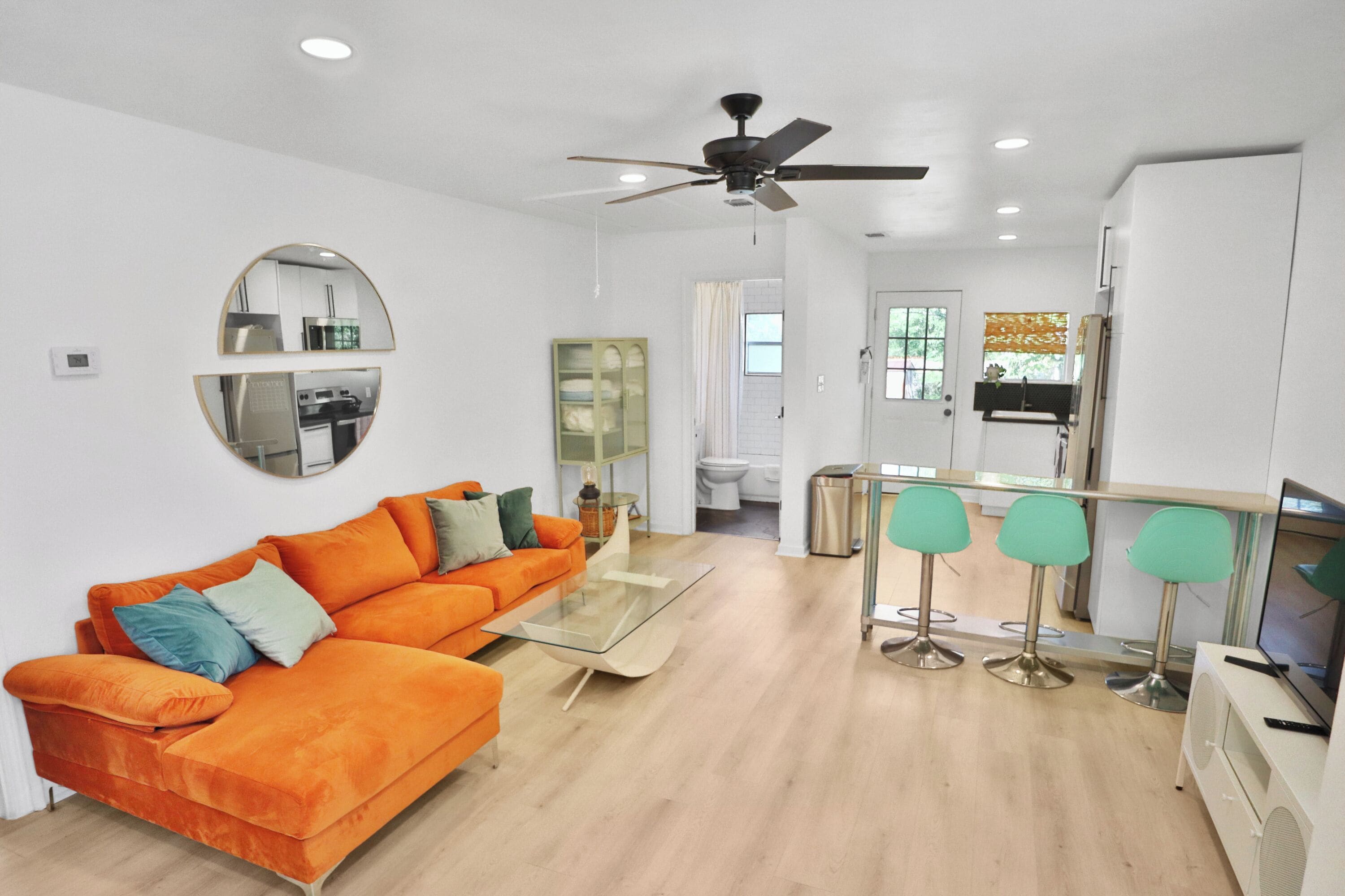 TV, fireplace, computer monitors