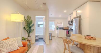 SATX Hideaway|HotTub|Golf |Karaoke|Tower of the Americas|The Alamo|Games |DT 3mi