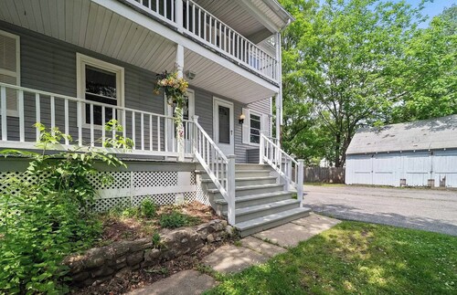 Central Large 2-bedrooms with office in Keene