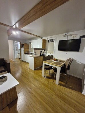Luxury Mobile Home, Kitchen, Sea View | In-room dining - Luxury Sea House Star Line-Portorož  (Piran)