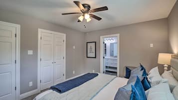 6 bedrooms, desk, iron/ironing board, free WiFi