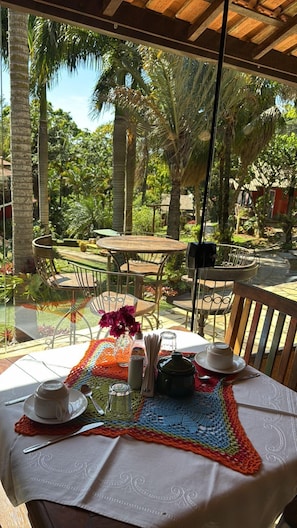 Δωρεάν ευρωπαϊκό πρωινό καθημερινά