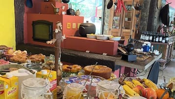 Tägliches inbegriffenes kontinentales Frühstück