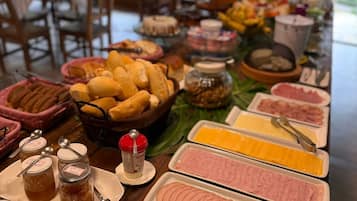 Desayuno continental incluido todos los días