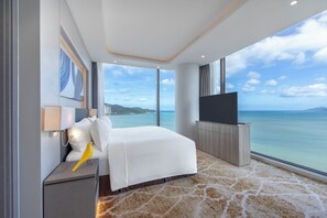 Premium bedding, memory-foam beds, minibar, in-room safe - voco Scenia Bay Nha Trang by IHG (Nha Trang)