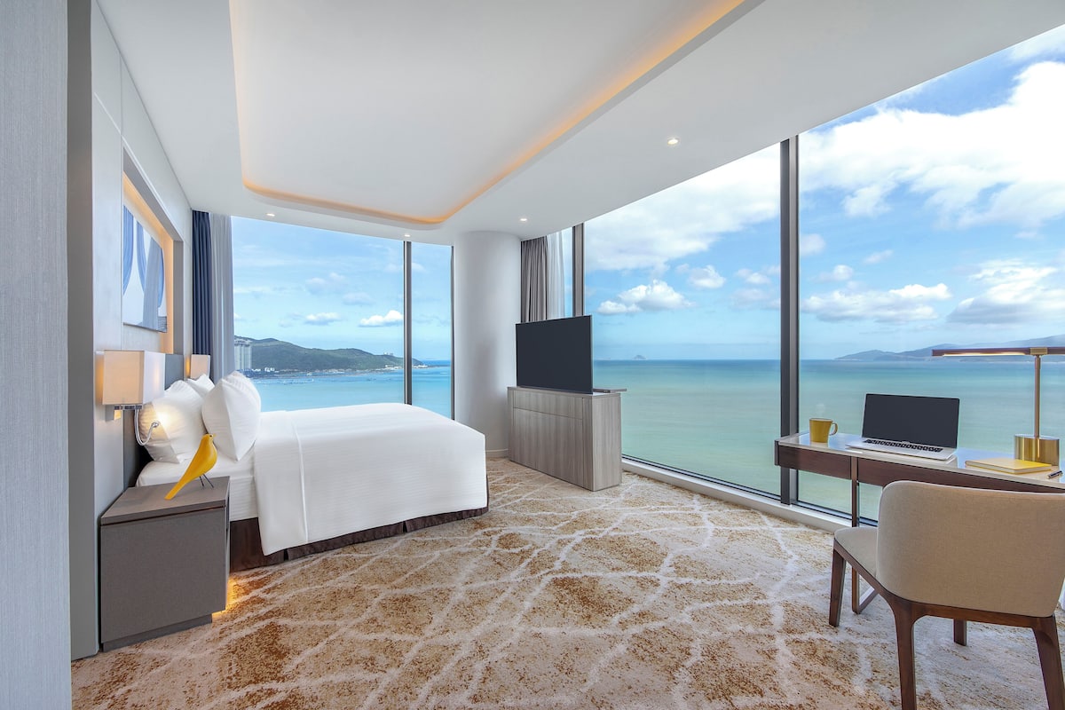Beach/ocean view