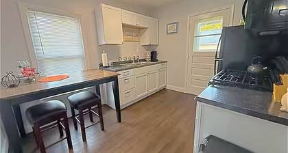 Chic Hideaway in Tipperary Hill