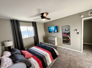 4 soverom, skrivebord, strykejern/-brett og wi-fi (inkludert)