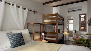 Duplex clássico | Cortinas blackout, ferros/tábuas de passar roupa, Wi-Fi de cortesia