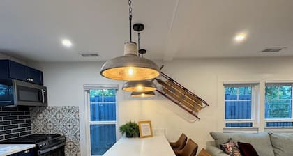 Little Cherry Cottage Close to it All in Flagstaff