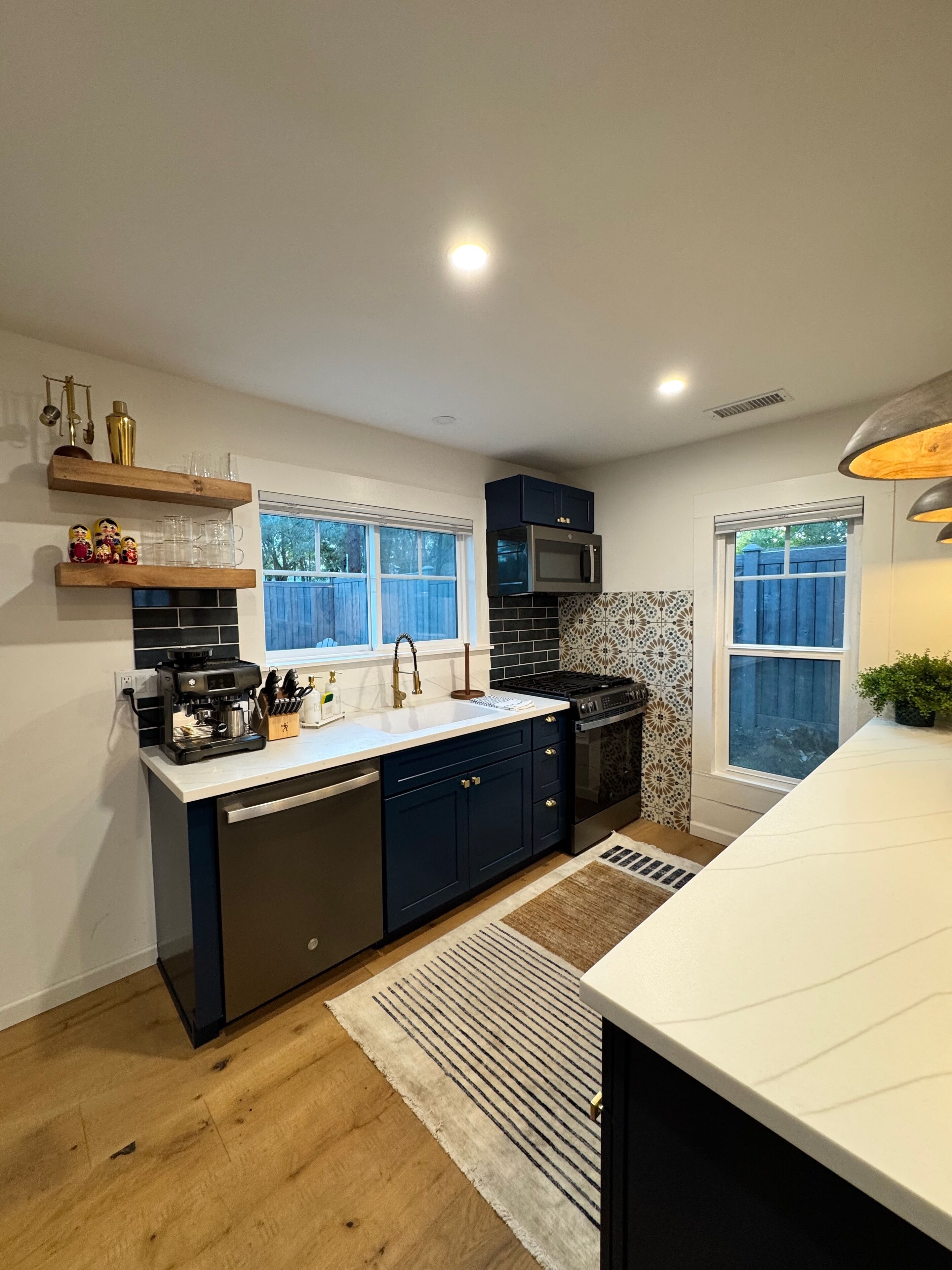 Microwave, oven, stovetop, dishwasher