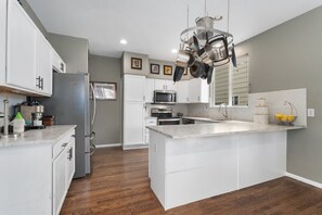 微波炉、烤箱、炉灶、洗碗机