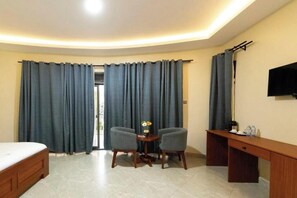 1 habitación, acceso a internet y ropa de cama