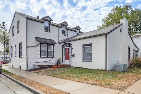 Exterior - Walk Everywhere! Dtwn WashMo Home Near Wineries (Washington)