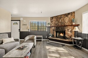 TV, fireplace - Mtn-view condo near Snow Summit w/Fireplace & Deck (Big Bear Lake)