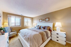 2 soverom, strykejern/-brett, internettilgang og sengetøy