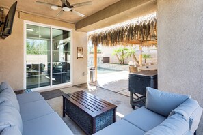 Terrace/patio - Relaxing Desert Oasis, 4 Mi to Coachella Festivals (Coachella)