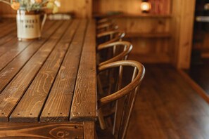 Dining - Lakeside Lodge - Deck Views, Golf, Basketball, Spa (Fawnskin)