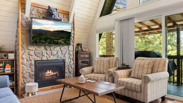 TV, peis og stereoanlegg