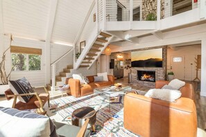 TV, fireplace, video games, table tennis