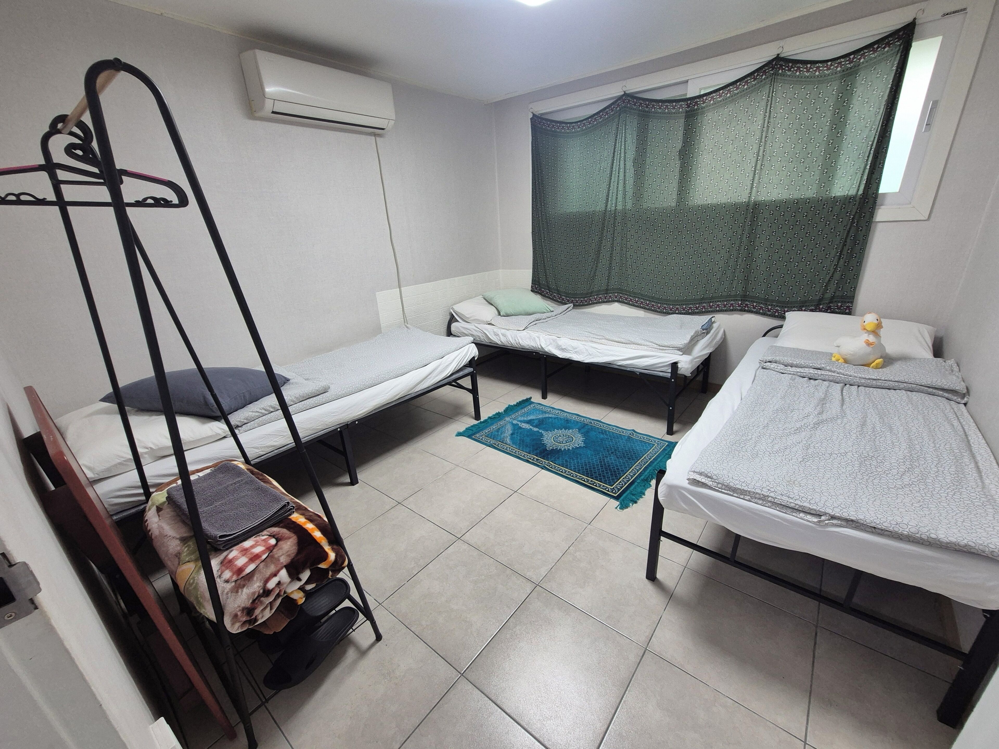 베이직 트리플룸 | 책상, 다리미/다리미판, 무료 WiFi