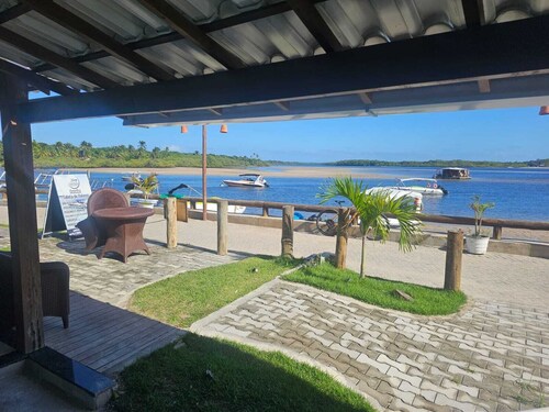 Ohana Suites - Boipeba Island. Spectacular house facing the sea, right on the sand