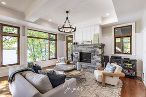 Smart TV, fireplace, books