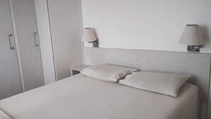 2 bedrooms, WiFi, bed sheets - Comfortable apartment in the center of Belém (Belém)