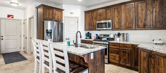 Near Zion 3BR Retreat w/ Pool + Game Console