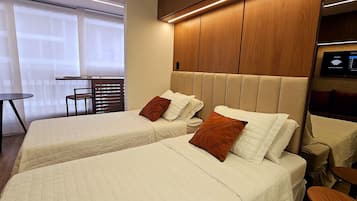 Studio | Verduisterende gordijnen, een strijkplank/strijkijzer, gratis wifi