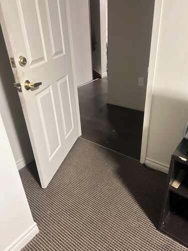 Cozy Doon South Short-term stay in Wi-Fi, kitchen, laundry. Pet friendly