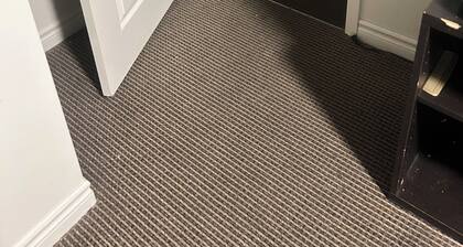 Cozy Doon South Short-term stay in Wi-Fi, kitchen, laundry. Pet friendly