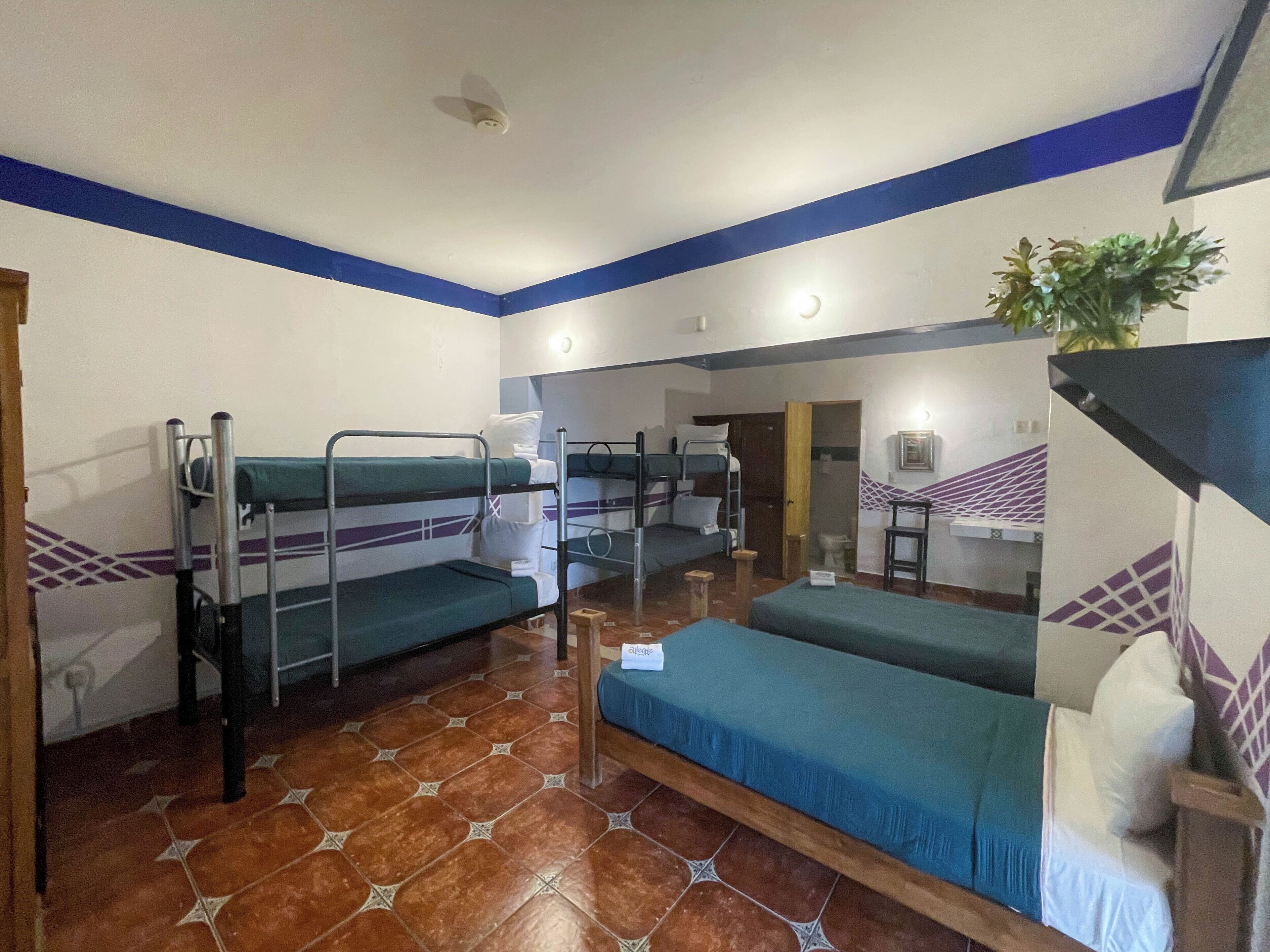 2 makuuhuonetta, silitysrauta/-lauta, internet, vuodevaatteet