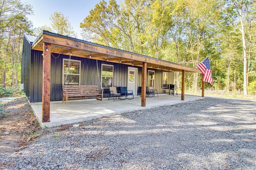 1 Mi to Greers Ferry Lake! Outdoor Adventure Base