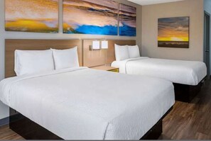 Standard-Doppelzimmer, Stadtblick | Schreibtisch, Bügeleisen/Bügelbrett, kostenloses WLAN