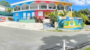 Unclassified image, 4 of 11, button - Sustainable Tranquil Resilient Solar Retreat (Ceiba)