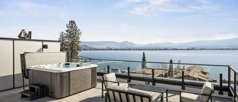 مغطس سبا خارجي