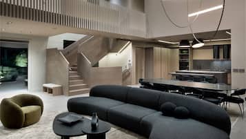 تلفزيون، مدفأة، ستيريو