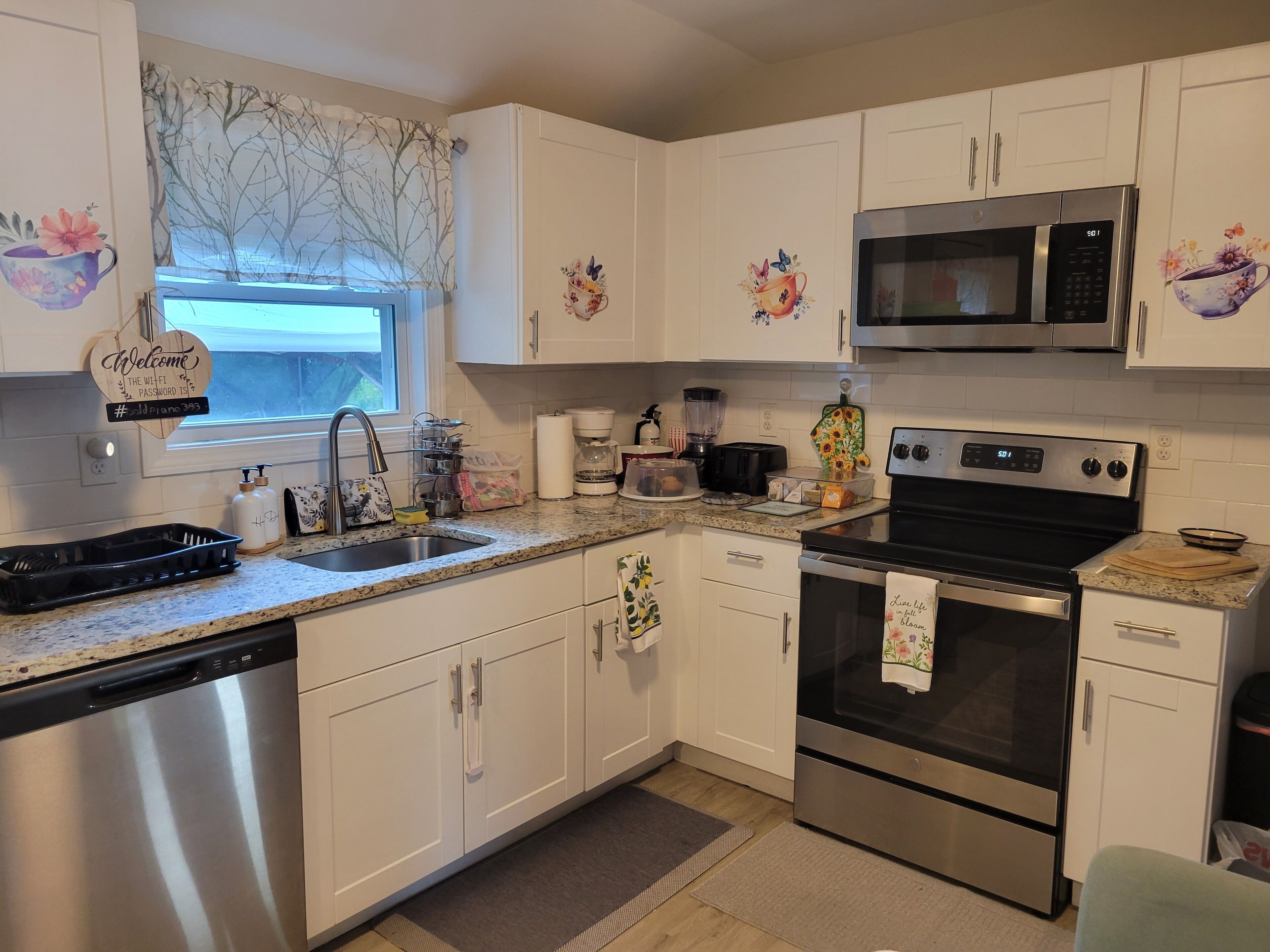 Microwave, stovetop, dishwasher