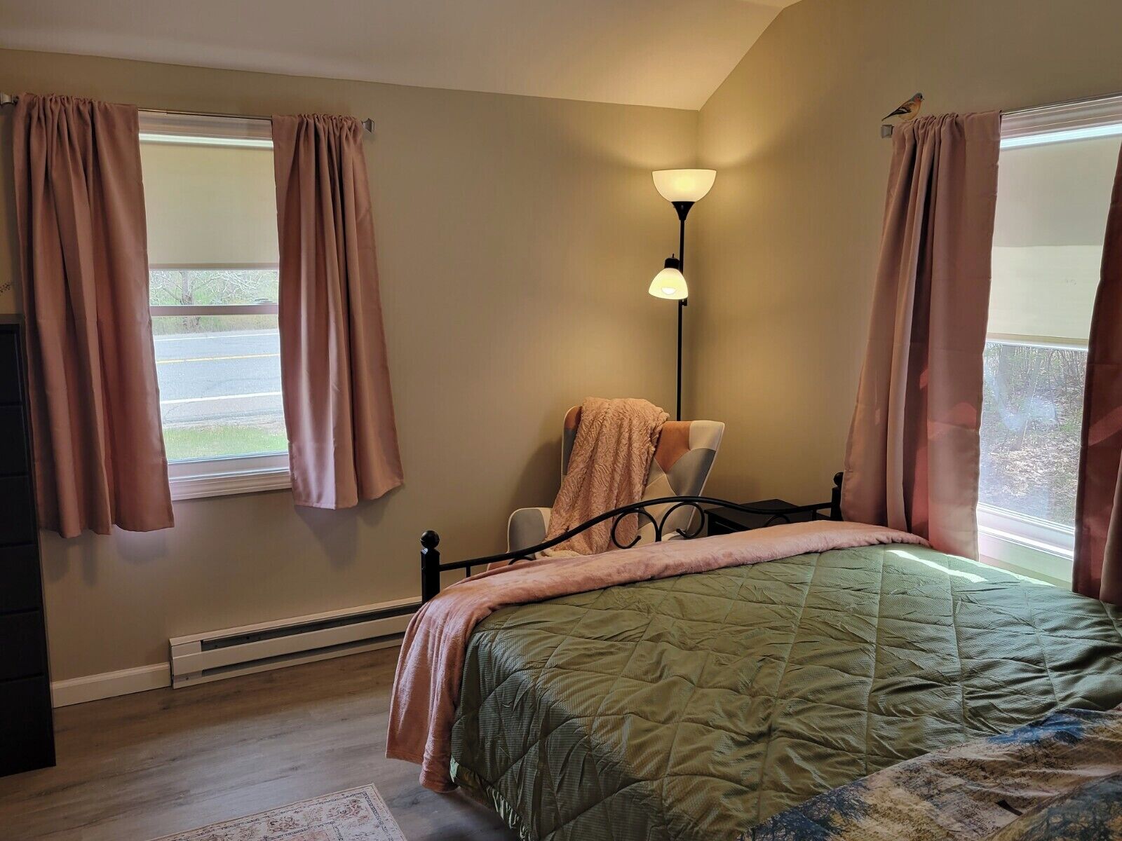 2 bedrooms, desk, iron/ironing board, travel cot