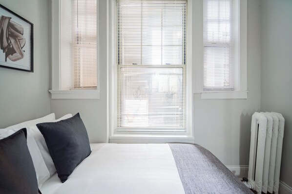 เอ็กซ์คลูซีฟอพาร์ทเมนท์, 2 ห้องนอน | โต๊ะทำงาน, พื้นที่ทำงานแบบใช้แล็ปท็อป, เตารีด/โต๊ะรีดผ้า, Wi-Fi ฟรี