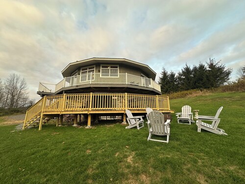 Casa Rotunda: A Cozy Catskills Escape