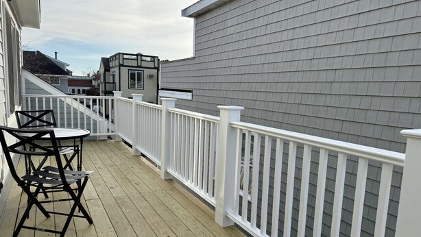 Unclassified image, 1 of 22, button - Magnolia Portside – Spacious 3BR on Thames St (Newport)