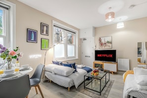 1 habitación, tabla de planchar con plancha, wifi y ropa de cama