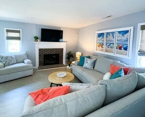 Télévision, cheminée